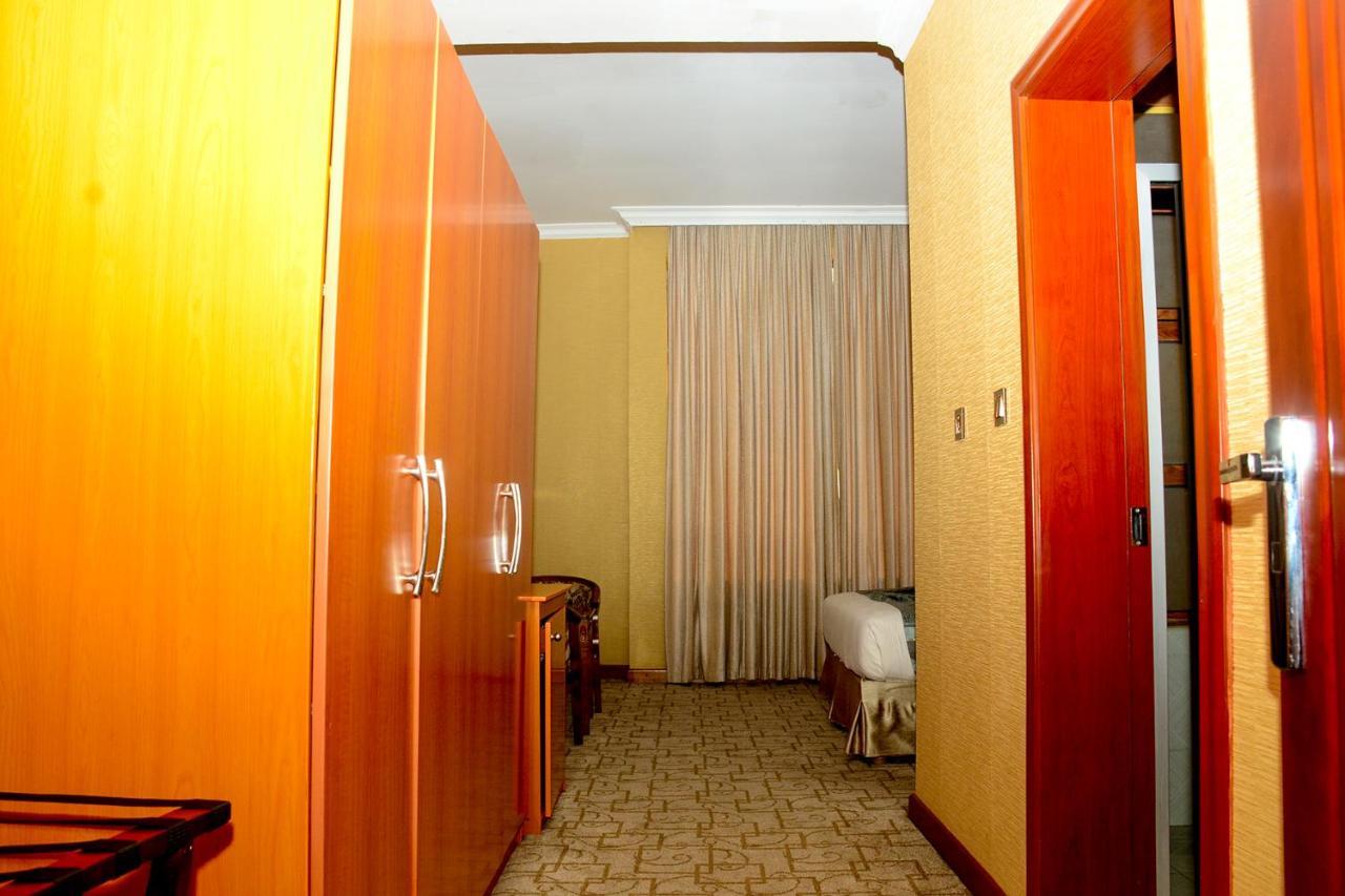 Kim Hotel Кигали Екстериор снимка